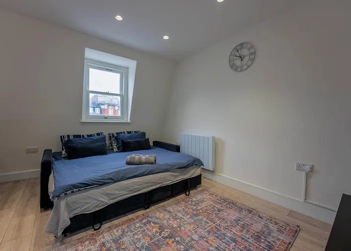 Home-Like 1-Br Flat In Victoria